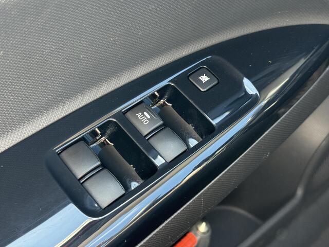 Mitsubishi SPACE STAR 1.0 Active Airco | Navi | Trekhaak | 2e eigenaar