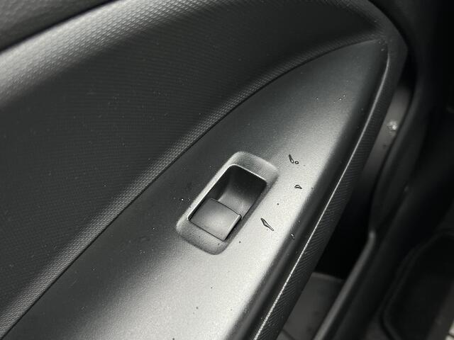 Mitsubishi SPACE STAR 1.2 Connect+ / DAB / Bluetooth / Lichtmetalen Velgen / Airco / In Hoogste Verstelbare Bijrijdersstoel /