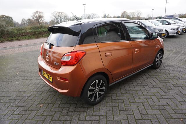 Mitsubishi SPACE STAR 1.2 AUTOMAAT INSTYLE LUXE TWO TONE 5 DEURS STOELVERWARMING AIRCO LICHTMETALEN VELGEN BLUETOOTH PARKEERSENSOREN 4X ELECTR.RAMEN/SPIEGELS