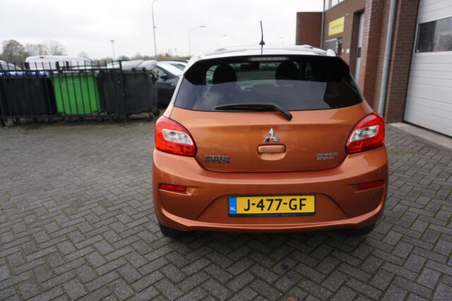 Mitsubishi SPACE STAR 1.2 AUTOMAAT INSTYLE LUXE TWO TONE 5 DEURS STOELVERWARMING AIRCO LICHTMETALEN VELGEN BLUETOOTH PARKEERSENSOREN 4X ELECTR.RAMEN/SPIEGELS