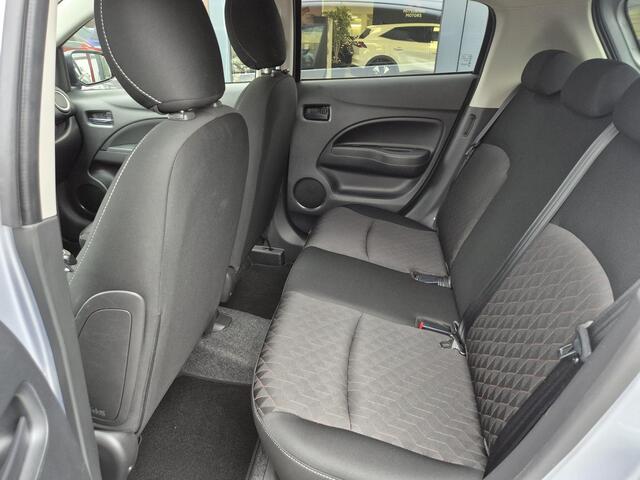 Mitsubishi SPACE STAR 1.2 Intense | Climate control |