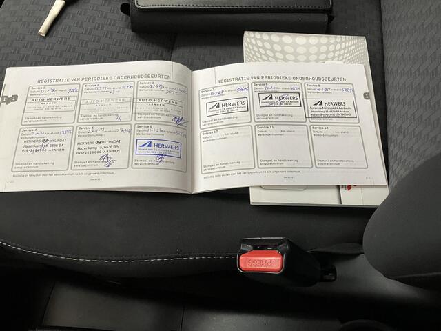 Mitsubishi SPACE STAR 1.0 Intense / Dealer Onderhouden / Airco / All Seasonbanden / Lichtmetalen Velgen / Lederen Stuurwiel /