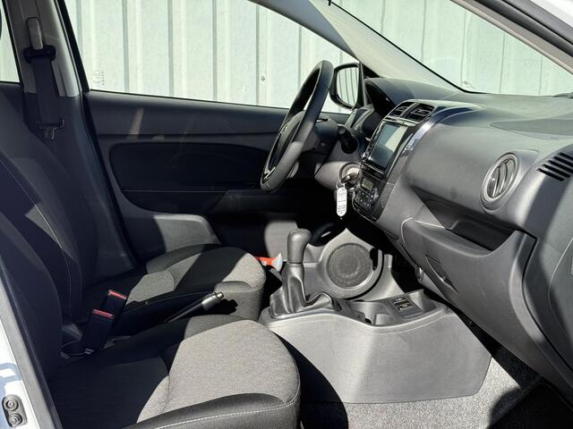 Mitsubishi SPACE STAR 1.2 Dynamic / Dealer Onderhouden / Fabrieksgarantie t/m 02-2031 / Trekhaak afneembaar / Cruise Control / Apple CarPlay/Android Auto / Lichtmetalen Velgen / Climate Control / Camera /