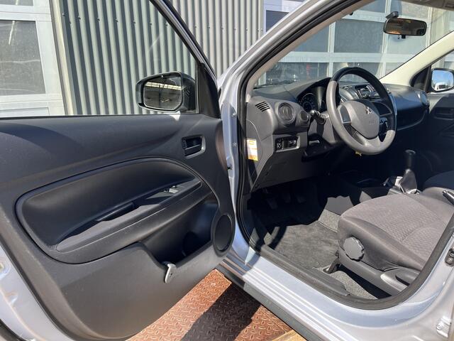 Mitsubishi SPACE STAR 1.0 Cool+ Airco Parrot Start / stop Mistlampen voor Elektrische ramen voor Bpm en Btw vrij!!