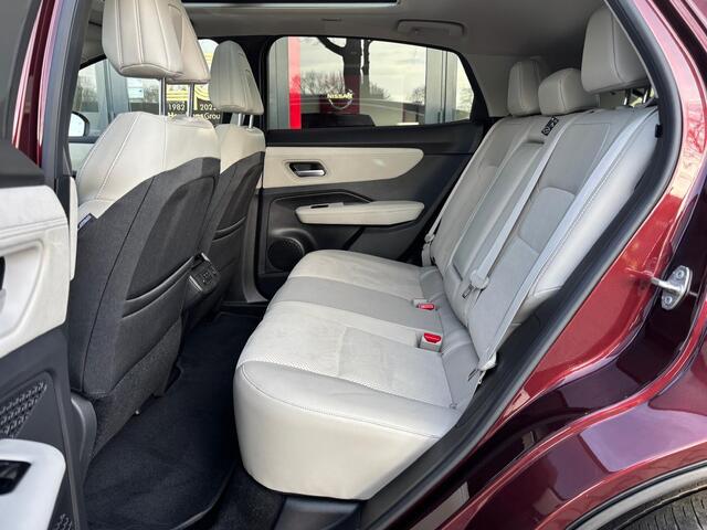 Nissan Ariya Evolve 87 kWh | RONDOMZICHT CAMERA | HEAD-UP DISPLAY | BOSE AUDIO | STOELVERWARMING | 19 INCH | TREKHAAK |