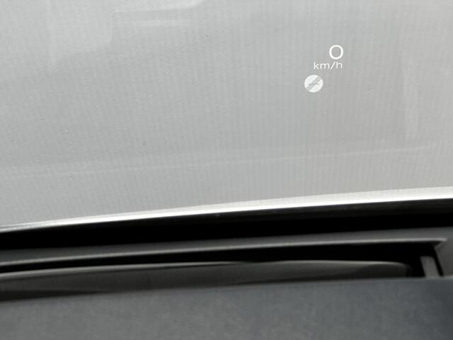 Nissan Ariya Evolve 91 kWh Dealer onderhouden / Accu SoH 99 % / Panorama schuifdak / HUD / Navigatie / Apple Carplay Android / Elektrische stoelen & klep / BOSE / Stoelventilatie / Stoel-, stuur- en achterbankverwarming / 20" LM wielen /