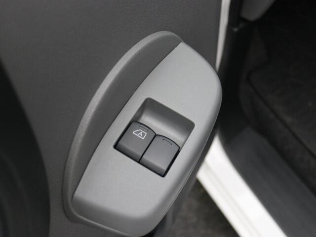 Nissan E-NV200 Evalia 40 kWh 2.Zero Edition 7p / 7 Persoons / Dubbele Schuifdeur / Navigatie / Stoel en Stuurverwarming / Achteruitrijcamera / Cruisecontrol / Lederen Stoelen / 90% SOH /