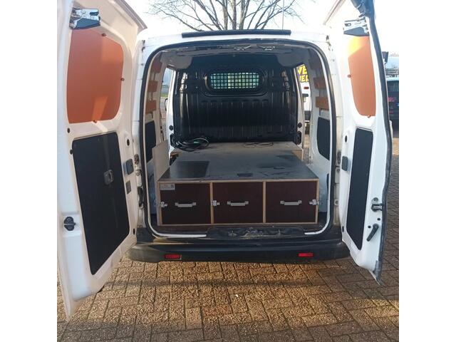 Nissan E-NV200 Business