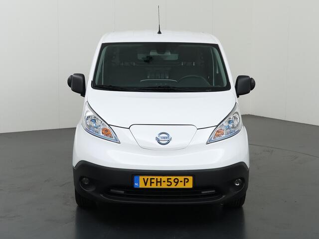 Nissan E-NV200 Business 40 kWh | SOH 90,5% | CLIMATE CONTROL | PARKEERCAMERA | NAVIGATIE | DUBBELE LAADVLOER |