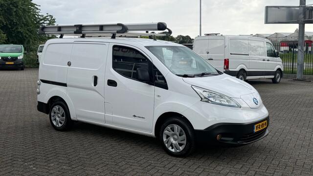 Nissan E-NV200 ZERO EMISSIE 40KWH 80KW 120PK AIRCO/ NAVIGATIE/ CRUISE CONTROL/ CAMERA/ IMPERIAAL/ 100% DEALERONDERHOUDEN