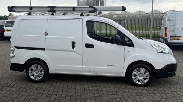 Nissan E-NV200 ZERO EMISSIE 40KWH 80KW 120PK AIRCO/ NAVIGATIE/ CRUISE CONTROL/ CAMERA/ IMPERIAAL/ 100% DEALERONDERHOUDEN