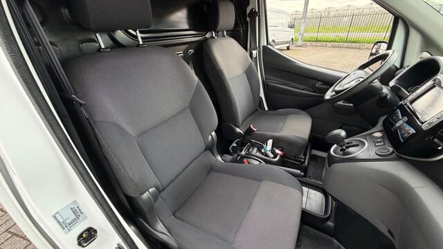 Nissan E-NV200 ZERO EMISSIE 40KWH 80KW 120PK AIRCO/ NAVIGATIE/ CRUISE CONTROL/ CAMERA/ IMPERIAAL/ 100% DEALERONDERHOUDEN