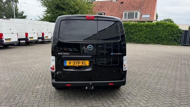 Nissan E-NV200 ZERO EMISSIE 40KWH 80KW 120PK AIRCO/ TREKHAAK/ NAVIGATIE/ CRUISE CONTROL/ CAMERA/ 100% DEALERONDERHOUDEN