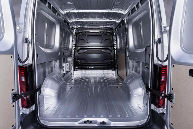 Nissan INTERSTAR Interstar-e L2H2 Limited 87 kWh | uit voorraad leverbaar ! | 0,0% rente financiallease tot 60 maanden | Van of The Year 2026