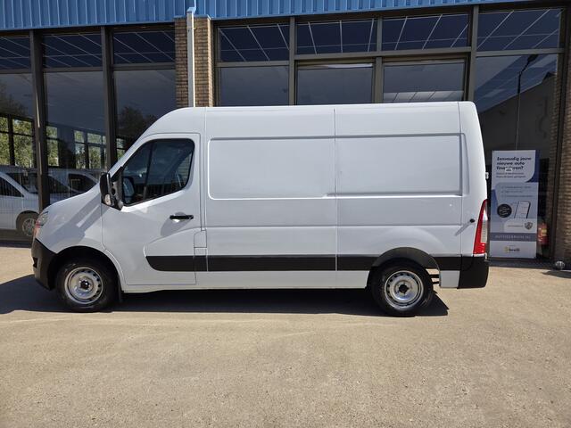 Nissan INTERSTAR 2.3 dCi 150Pk / 110Kw L2/H2 Airco Cruise Achteruitrijcamera Trekhaak 2500 Kg