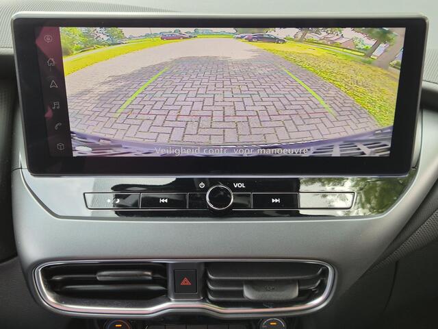 Nissan JUKE 1.0 DIG-T DCT Automaat N-Connecta / Cold pack / Allseason banden / Apple Carplay Android Auto / Cruise control / Achteruitrijcamera / Stuur-, Stoel en voorruitverwarming / Navigatie / Keyless Entry/Start / Climate control /
