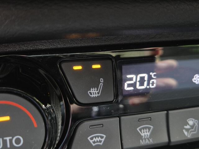 Nissan JUKE 1.0 DIG-T DCT Automaat N-Connecta / Cold pack / Allseason banden / Apple Carplay Android Auto / Cruise control / Achteruitrijcamera / Stuur-, Stoel en voorruitverwarming / Navigatie / Keyless Entry/Start / Climate control /