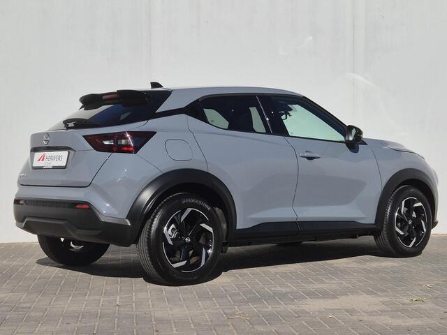 Nissan JUKE 1.0 DIG-T N-Connecta Automaat / Navigatie via Apple Carplay of Android Auto / Cruise control / Achteruitrijcamera / Keyless Entyr/Start / Climate control / Lichtmetalen wielen 17" / Parkeersensoren voor en achter /