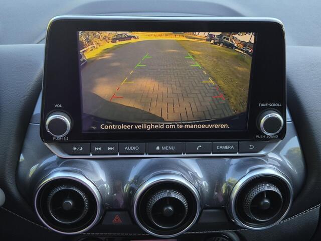 Nissan JUKE 1.0 DIG-T N-Connecta Automaat / Navigatie via Apple Carplay of Android Auto / Cruise control / Achteruitrijcamera / Keyless Entyr/Start / Climate control / Lichtmetalen wielen 17" / Parkeersensoren voor en achter /