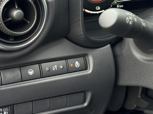 Nissan JUKE 1.6 Hybrid Tekna Sound + Cold Pack