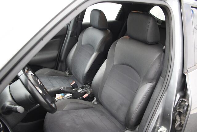 Nissan JUKE 1.6 N-Connecta keurige automaat