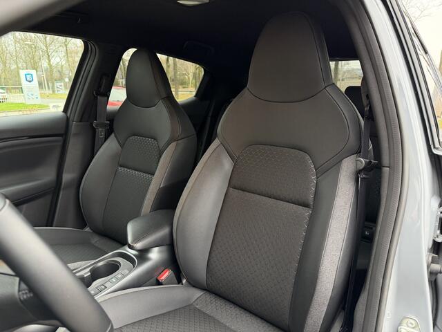 Nissan JUKE 1.6 Hybrid N-Connecta Automaat / Keyless / Carplay / Camera / Navi / 17" LM /