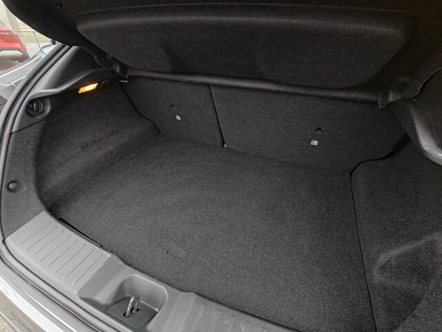 Nissan JUKE 1.6 Hybrid Business Design