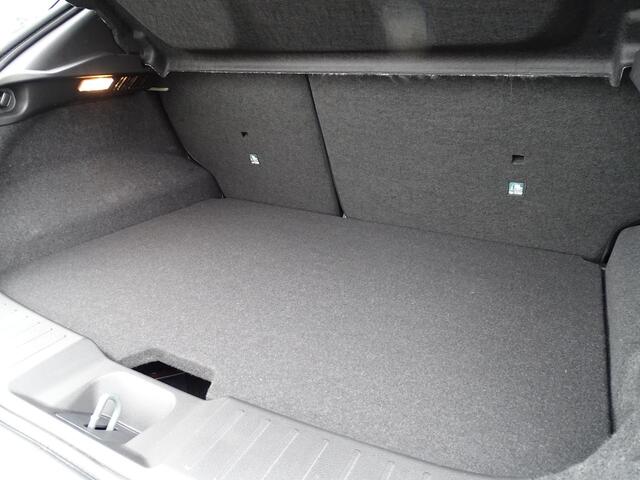 Nissan JUKE 1.6 Hybrid N-Connecta COLD PACK / METALLIC LAK