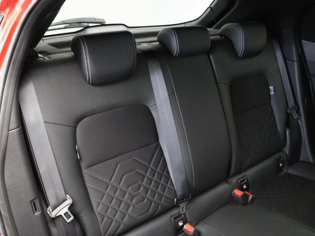 Nissan JUKE 1.0 DIG-T N-Design | Rondomzicht camera | Stoelverwarming | Trekhaak | BOSE audio | Navigatie | Climate control | Half leder |