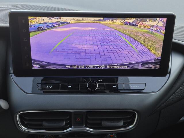 Nissan JUKE 1.0 DIG-T N-Connecta Automaat / Cold Pack / Apple Carplay Android Auto / Stuur-, Stoel en Voorruitverwarming / Achteruitrijcamera / Cruise control / Keyless Entry/Start / Draadloze telefoon lader / Climate control /