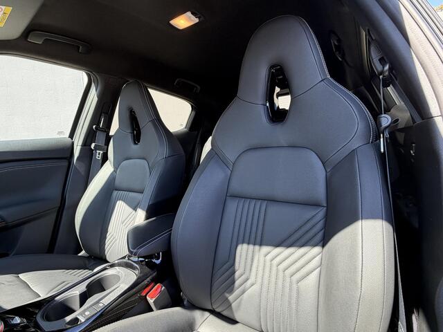 Nissan JUKE 1.0 DIG-T Tekna Automaat / Fabrieksgarantie tot 6-2028 / Navigatie / Adaptieve Cruise / 360 Camera / Stoel & Stuurwiel Verwarming / Keyless / All Season Banden /