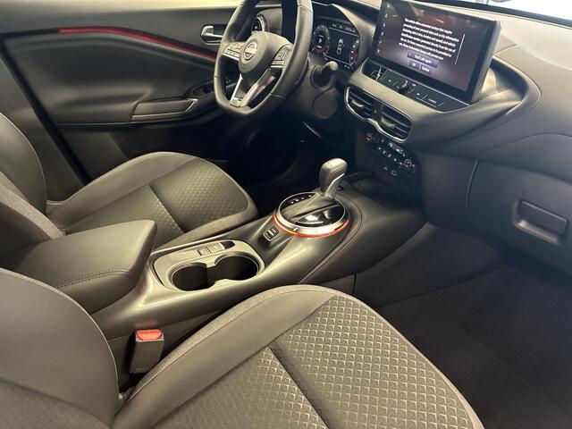 Nissan JUKE 1.0 DIG-T N-Design NIEUW UIT VOORRAAD LEVERBAAR | Verwarmbaar stuurwiel | Voorruitverwarming | Stoelverwarming | Navigatiesysteem | Apple CarPlay & Android Auto | Parkeersensoren voor- en achter | Climate Control | 10 jaar fabrieksgarantie