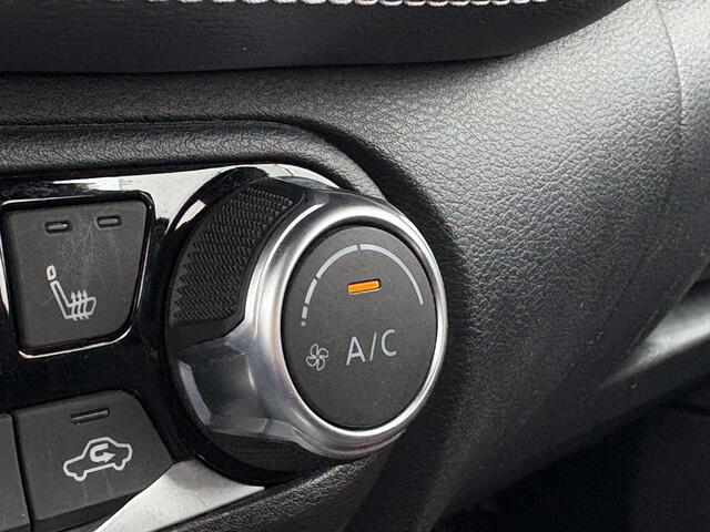 Nissan JUKE 1.0 DIG-T N-Design / Leder-stof bekleding / Airco / Stoelverwarming / Cruise control / Apple Carplay/Android Auto / Navigatie /