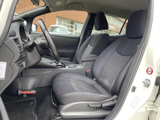 Nissan LEAF Acenta 40 kWh | Navigatie | Camera | Adapt. Cruise Control | Apple Carplay/Android Auto | Keyless Entry | Dodehoek Detectie | Rijklaarprijs!