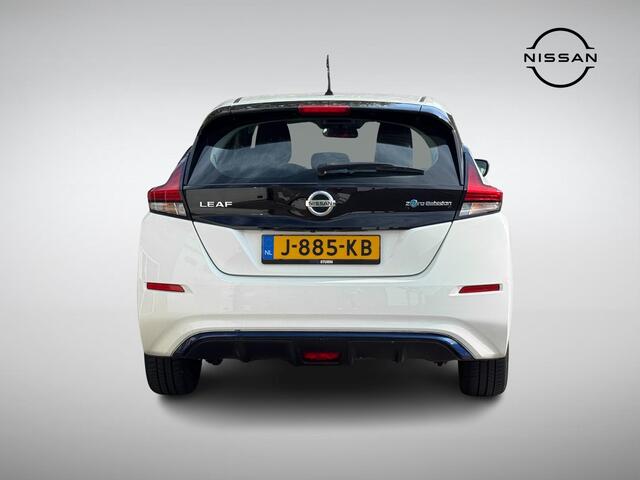 Nissan LEAF Acenta 40 kWh | Navigatie | Camera | Apple Carplay/Android Auto | Dodehoek Detectie | Adapt. Cruise Control | Rijklaarprijs!