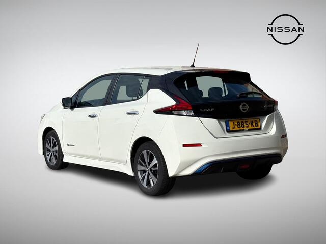 Nissan LEAF Acenta 40 kWh | Navigatie | Camera | Apple Carplay/Android Auto | Dodehoek Detectie | Adapt. Cruise Control | Rijklaarprijs!