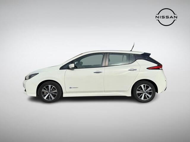 Nissan LEAF Acenta 40 kWh | Navigatie | Camera | Apple Carplay/Android Auto | Dodehoek Detectie | Adapt. Cruise Control | Rijklaarprijs!