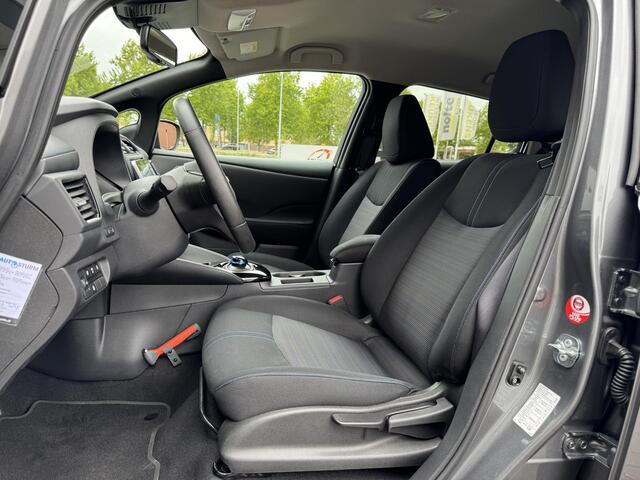 Nissan LEAF N-Connecta 40 kWh LED Pack | Stuur- + Stoelverwarming | Adapt. Cruise Control | 360° Camera | Apple Carplay/Andoid Auto | Keyless Entry | Rijklaarprijs!