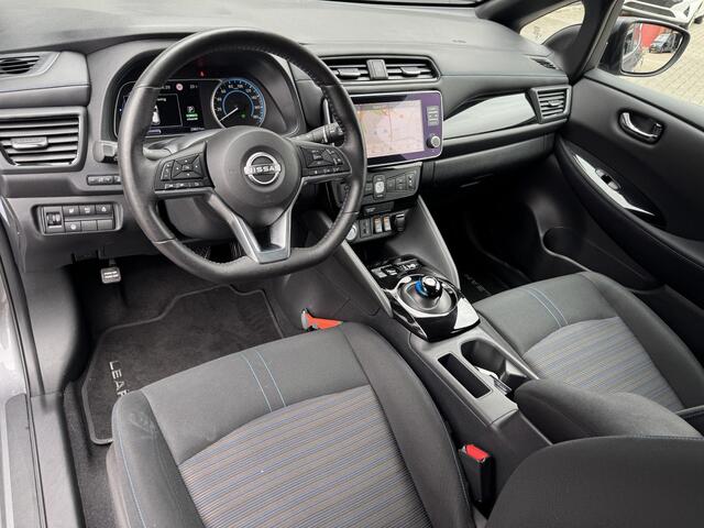 Nissan LEAF N-Connecta 40 kWh LED Pack | Stuur- + Stoelverwarming | Adapt. Cruise Control | 360° Camera | Apple Carplay/Andoid Auto | Keyless Entry | Rijklaarprijs!
