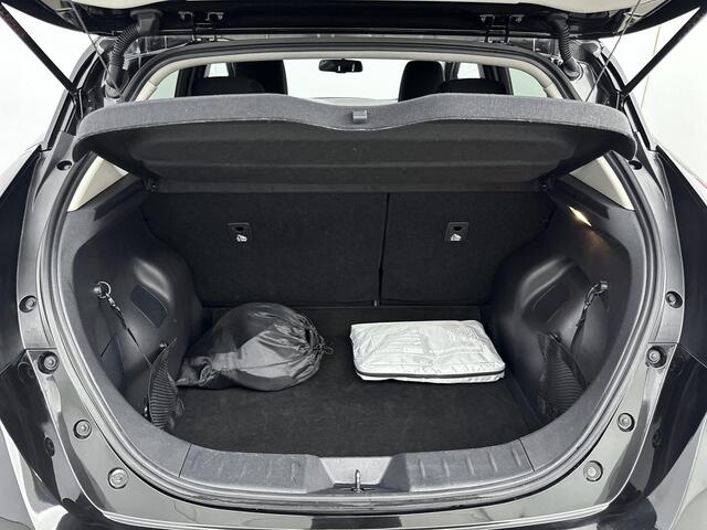 Nissan LEAF N-Connecta 40 kWh | Apple Carplay & Android Auto | Stoelverwarming | Stuurverwarming | 360 camera | Parkeersensoren