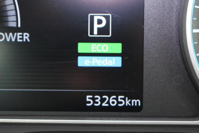Nissan LEAF Acenta 40 kWh DAB snellader camera E pedal incl extra winter wielen set