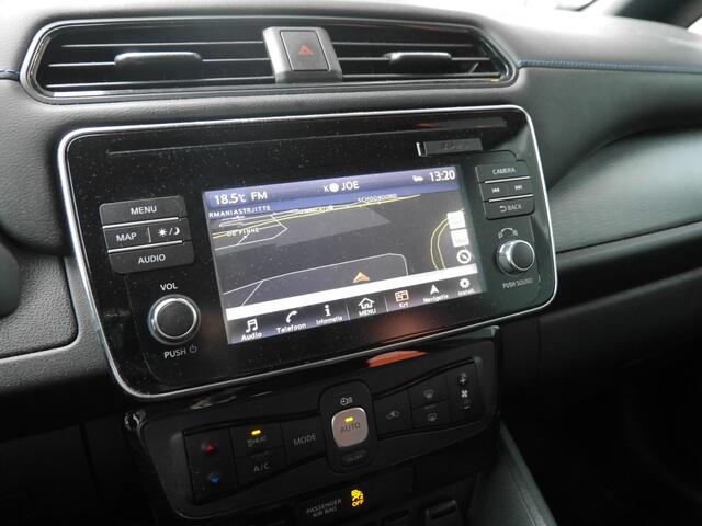 Nissan LEAF Acenta 40 kWh | Achteruitrijcamera | Stoel en stuurverwarming | Navigatie | Lichtmetalen velgen | Climate control | Cruise control adaptive | Keyless entry en start