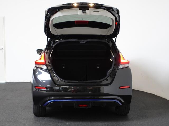 Nissan LEAF N-Connecta 40 kWh Navigatie Bluetooth Cruise Control Lichtmetalen Velgen