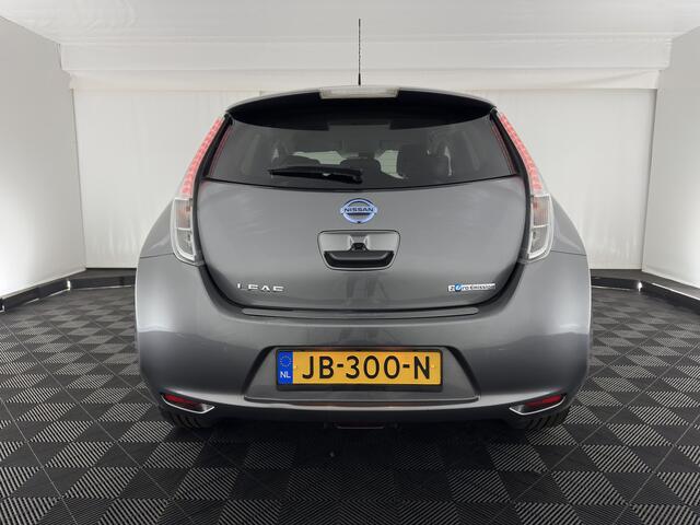 Nissan LEAF Tekna 30 kWh {SOH-78%} Aut. *LUXURY-LEATHER | FULL-LED | BOSE-SURROUND | TOP-VIEW | KEYLESS | NAVI-FULLMAP | ECC | HEATED-COMFORTSEATS | CAMERA | DIGI-COCKPIT | PRIVACY-GLASS | 17"ALU*