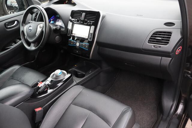Nissan LEAF Tekna 24 kWh 75% SOH, Navigatie, 360 Camera, Cruise control, Bose sound system, Elektrische ramen