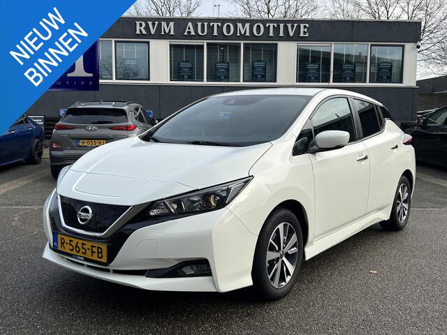 Nissan LEAF Acenta 40 kWh VAN: ¤15.900,- VOOR: ¤13.877,- UW EINDEJAARSVOORDEEL: ¤2.023| CAMERA| CARPLAY/ ANDROID AUTO| RIJKLAARPRIJS INCL. 12 MND BOVAG GARANTIE|