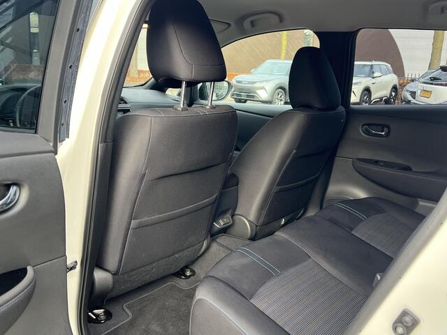 Nissan LEAF Acenta 40 kWh VAN: ¤15.900,- VOOR: ¤13.877,- UW EINDEJAARSVOORDEEL: ¤2.023| CAMERA| CARPLAY/ ANDROID AUTO| RIJKLAARPRIJS INCL. 12 MND BOVAG GARANTIE|