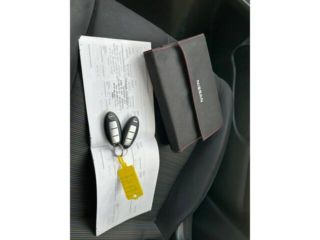 Nissan LEAF N-Connecta 40kWh Navi Ecc 360°Camera Adap.Cruise Pdc Keyless Blindspot Apple Carplay Android Auto Stoel+Stuurverwarming DAB Bluetooth Lmv Privacyglas Zeer compleet!