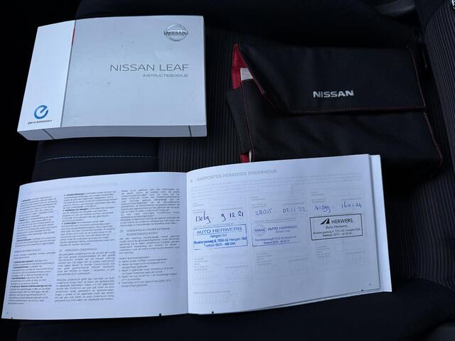 Nissan LEAF Acenta 40 kWh / Dealeronderhouden / Adaptieve Cruise Control / Climate Control / Achteruitrijcamera / Apple Carplay & Android Auto /
