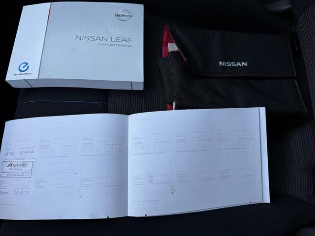 Nissan LEAF Acenta 40 kWh / Dealeronderhouden / Adaptieve Cruise Control / Climate Control / Achteruitrijcamera / Apple Carplay & Android Auto /
